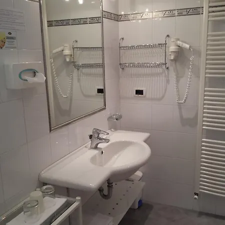 Garni Rubens Bed & Breakfast 2*